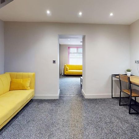 Neat Retreat Graig Pontypridd Villa Buitenkant foto