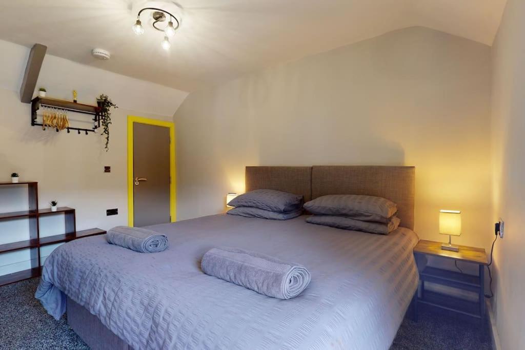 Neat Retreat Graig Pontypridd Villa Buitenkant foto